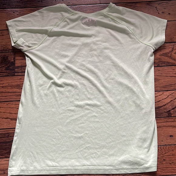 Under Armour green work out Woman’s T Shirt S - Picture 4 of 4
